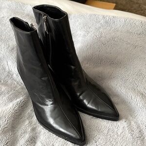 EUC Zara Trafaluc Black Pointed Vegan Leather Ankle Boots Size 39